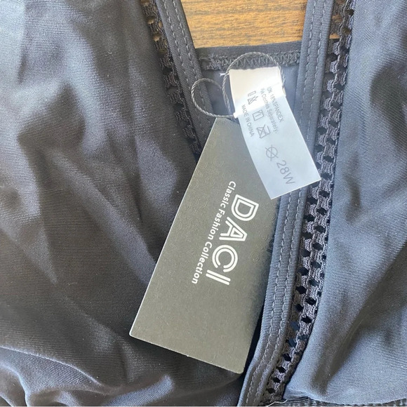 Daci Black V-Neck Lattice One Piece Swimsuit Women’s 28W Plus Size NWT - Picture 6 of 8